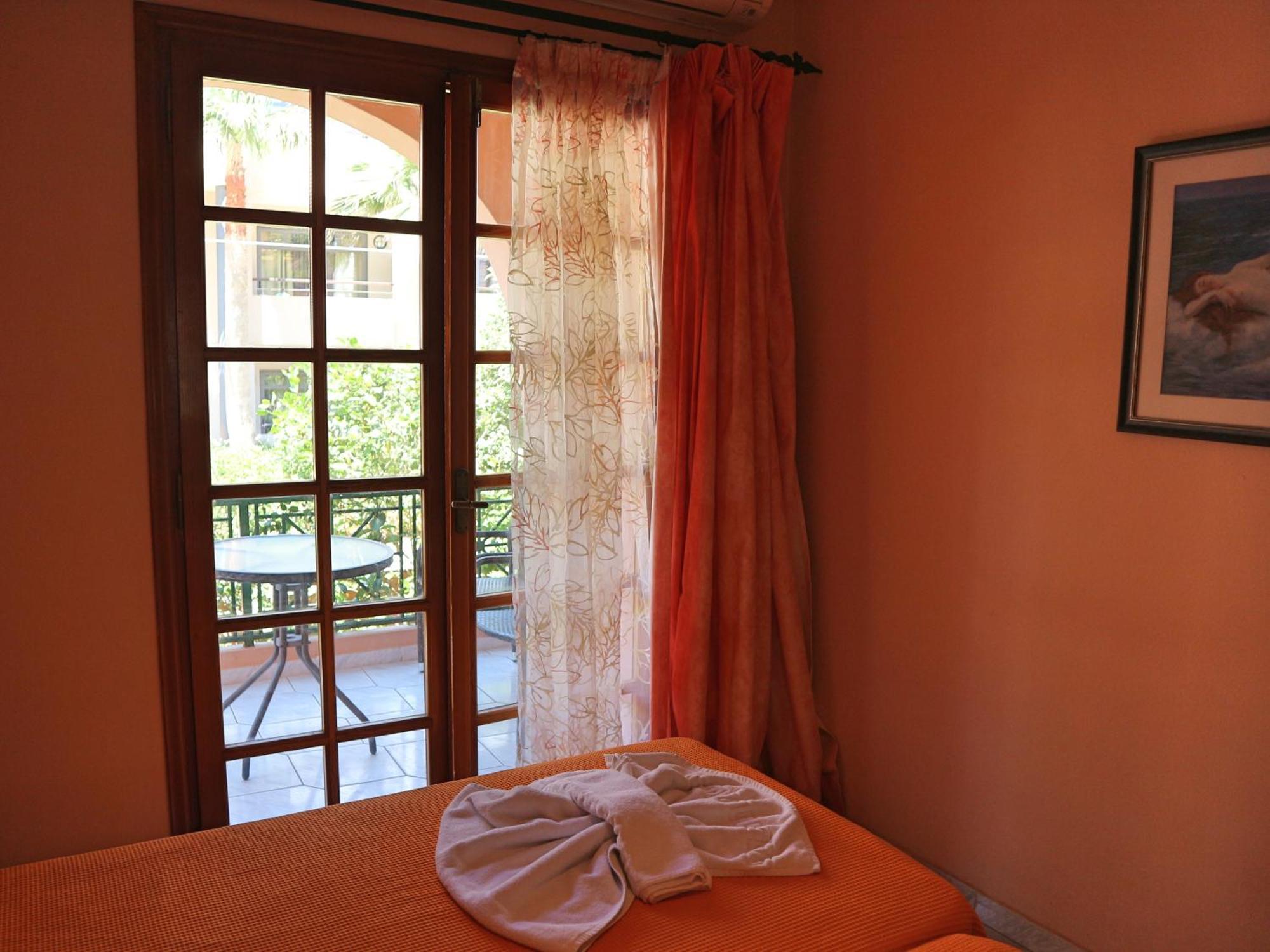 Villa Eleni Seaside Apartments Platanés Rum bild